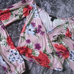 Cute Floral wrap style long sleeve crop top